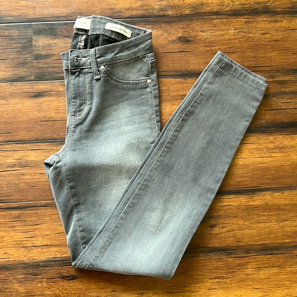 Jessica Simpson, jeans, grey, kiss me super skinny size 27